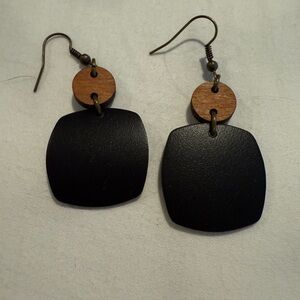 Elegant Black and Brown Earrings
